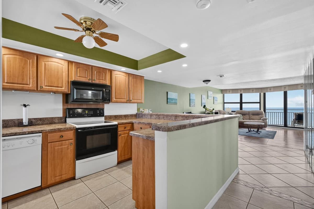 4745 ATLANTIC AVENUE — photo 9 of 50