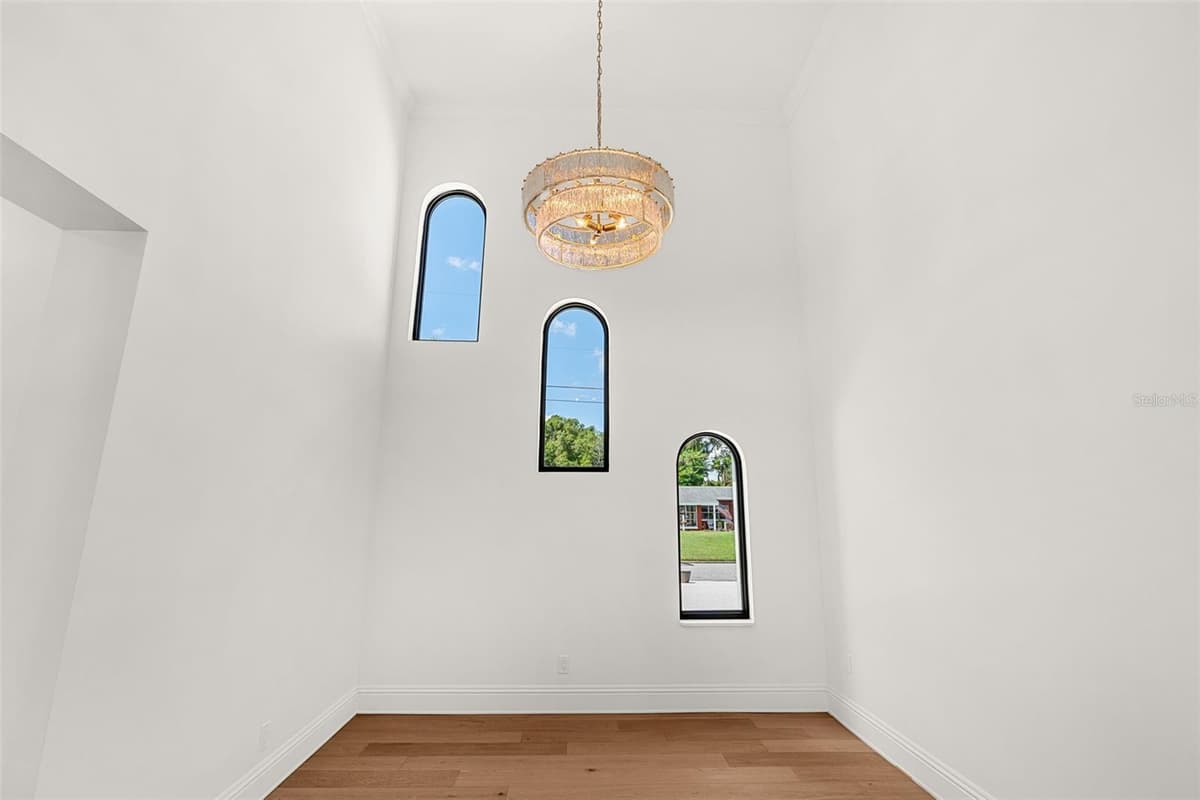 2501 TRENTWOOD BOULEVARD — photo 18 of 58