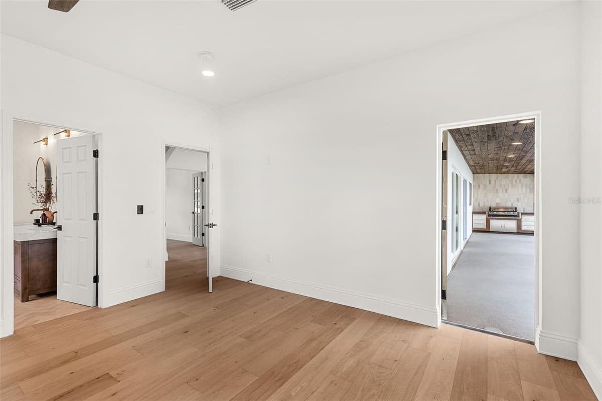 2501 TRENTWOOD BOULEVARD — photo 23 of 58