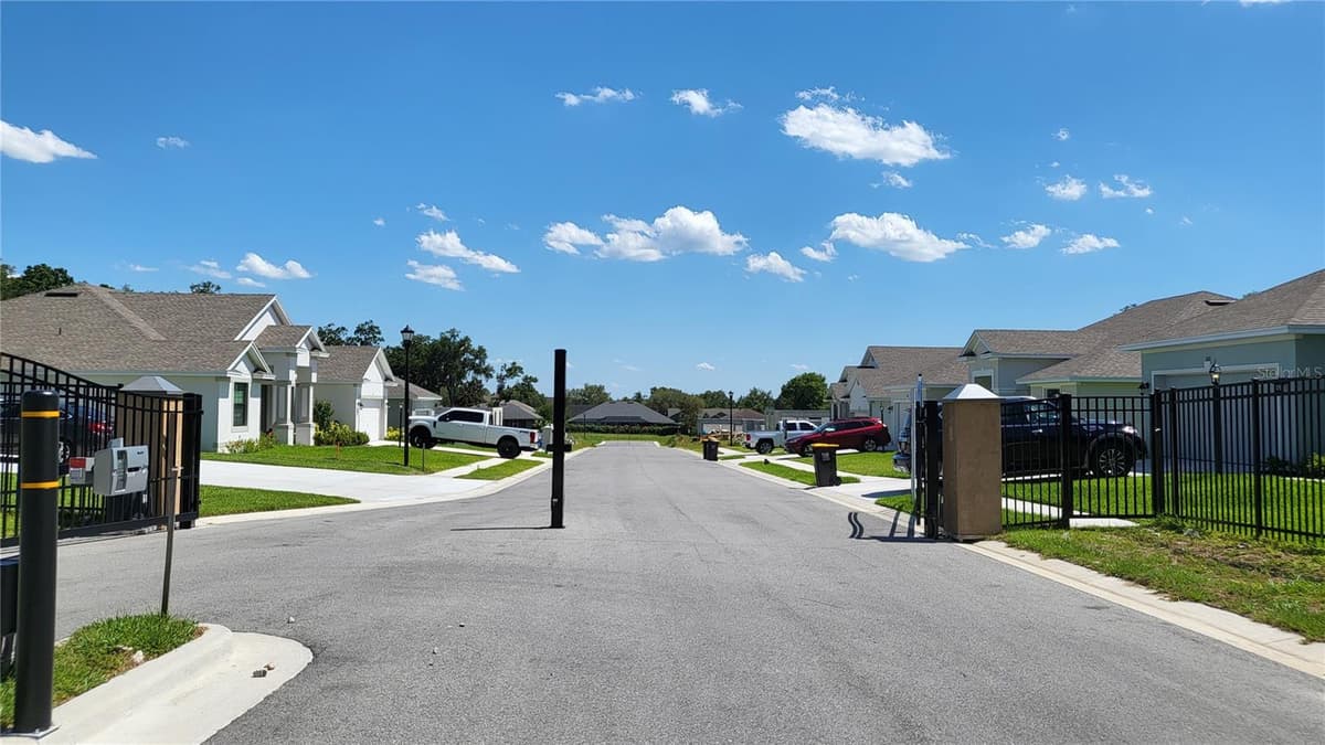 605 ARIA DR. — photo 11 of 12
