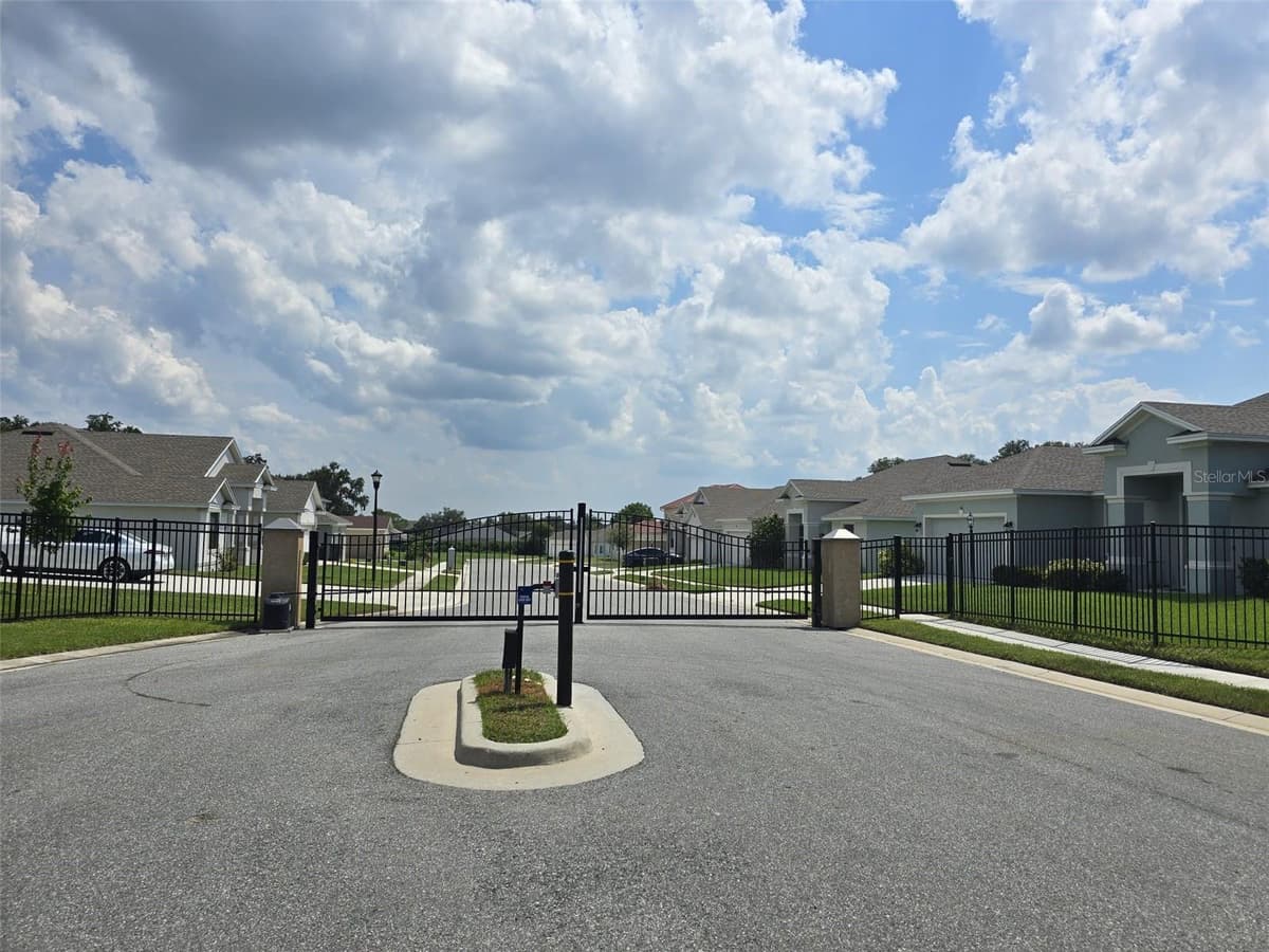 605 ARIA DR. — photo 1 of 12