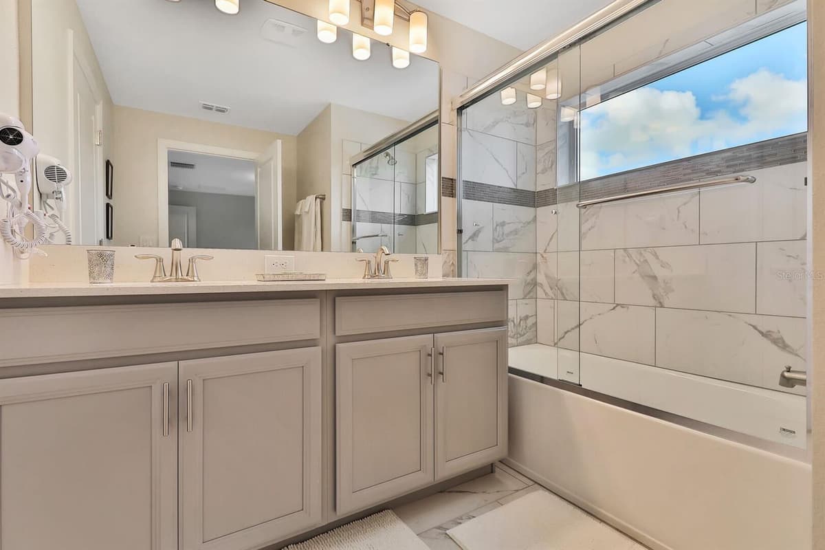 392 OCEAN COURSE AVENUE — photo 17 of 23