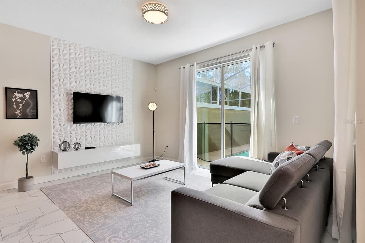 392 OCEAN COURSE AVENUE — photo 8 of 23