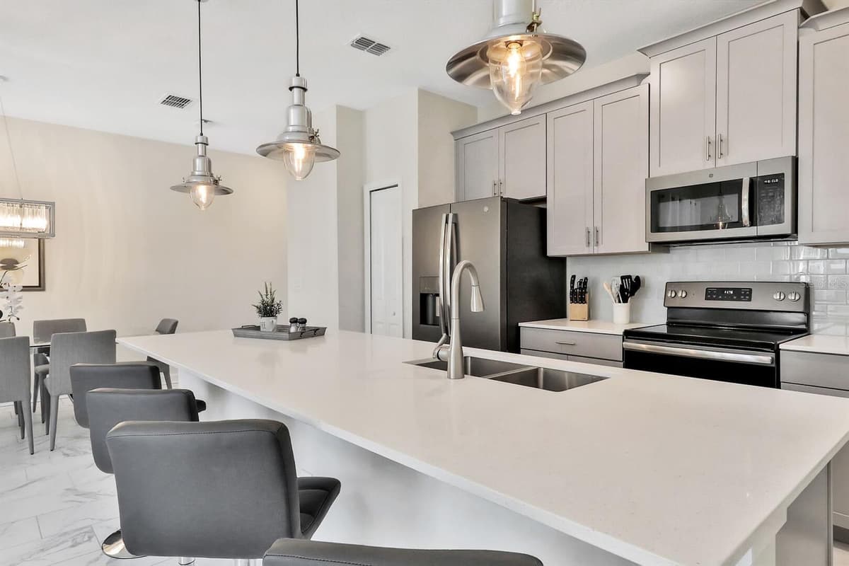 392 OCEAN COURSE AVENUE — photo 12 of 23