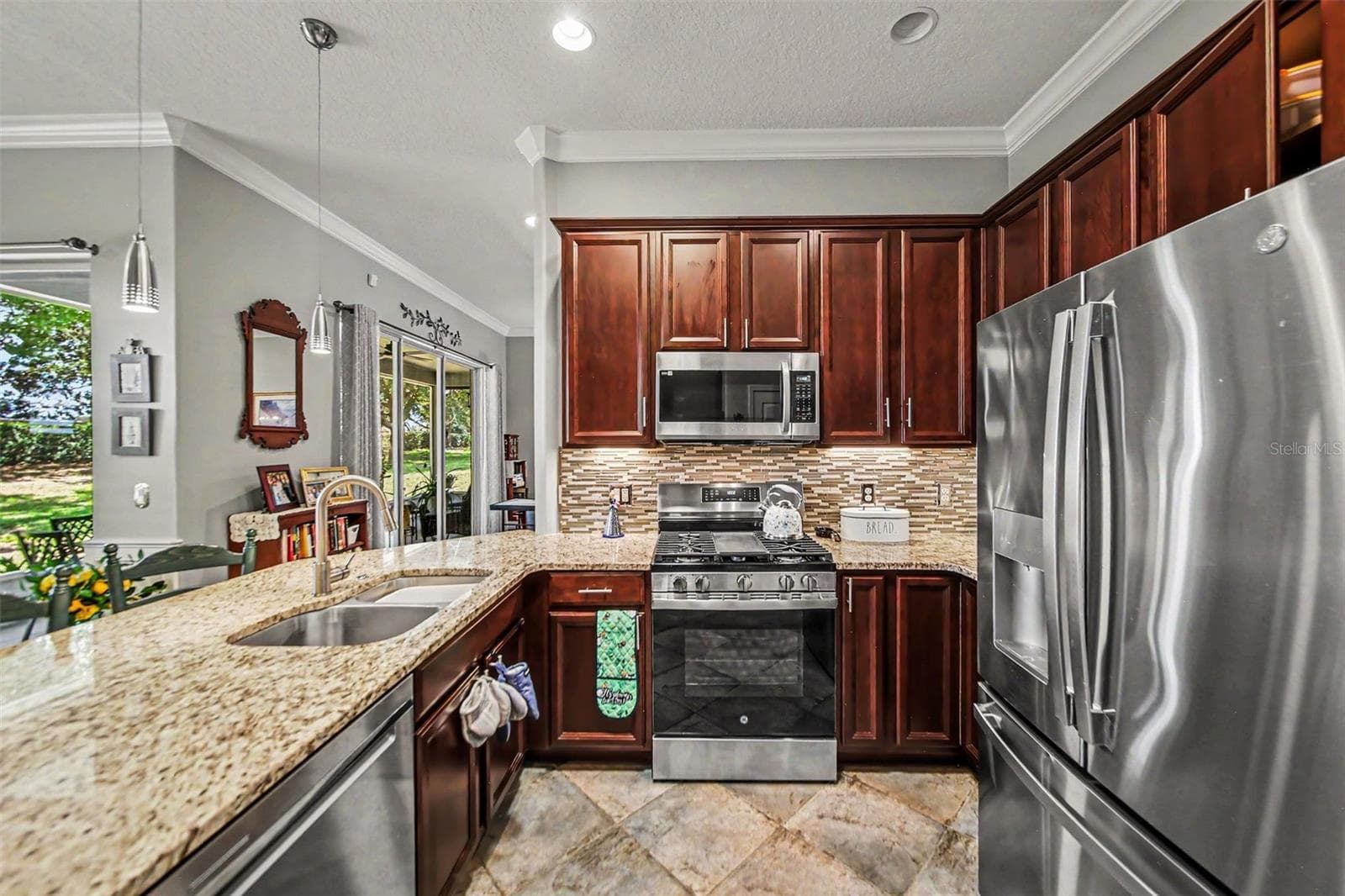 181 CREPE MYRTLE DRIVE — photo 15 of 27