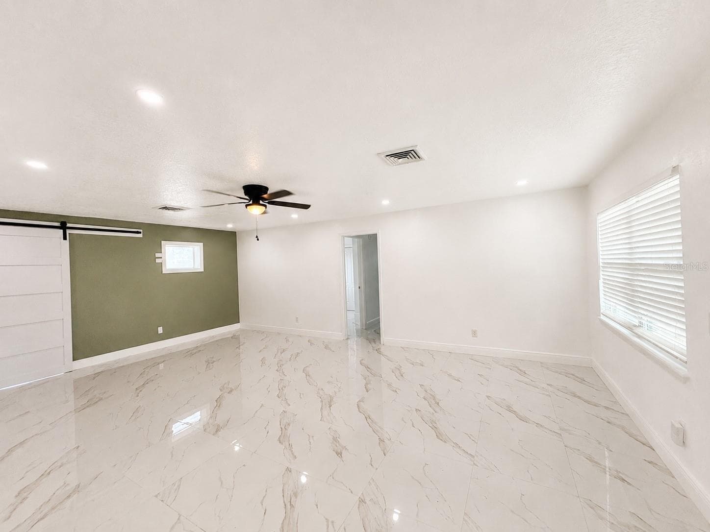 907 VALENTINA DRIVE — photo 21 of 43