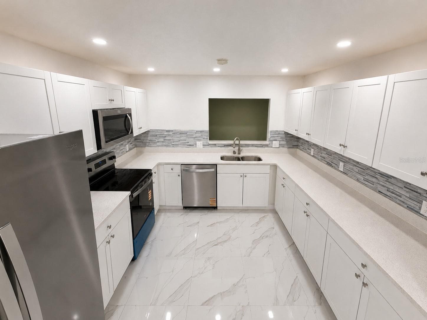 907 VALENTINA DRIVE — photo 16 of 43