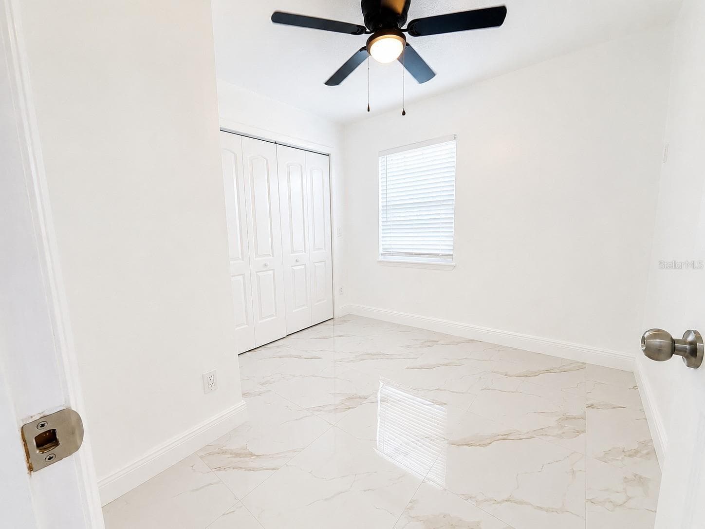 907 VALENTINA DRIVE — photo 37 of 43