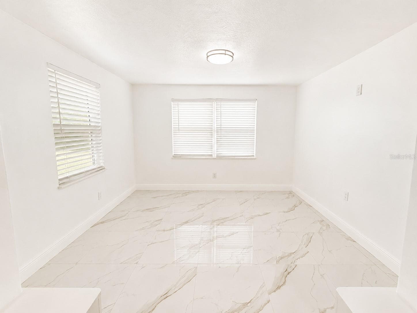 907 VALENTINA DRIVE — photo 28 of 43