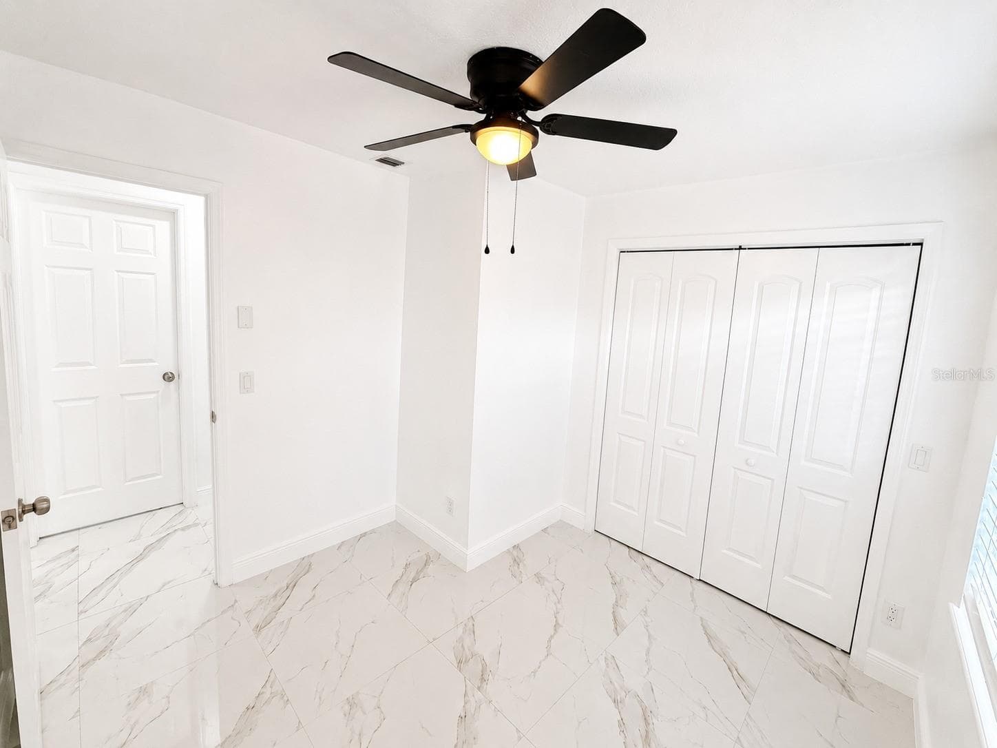 907 VALENTINA DRIVE — photo 36 of 43