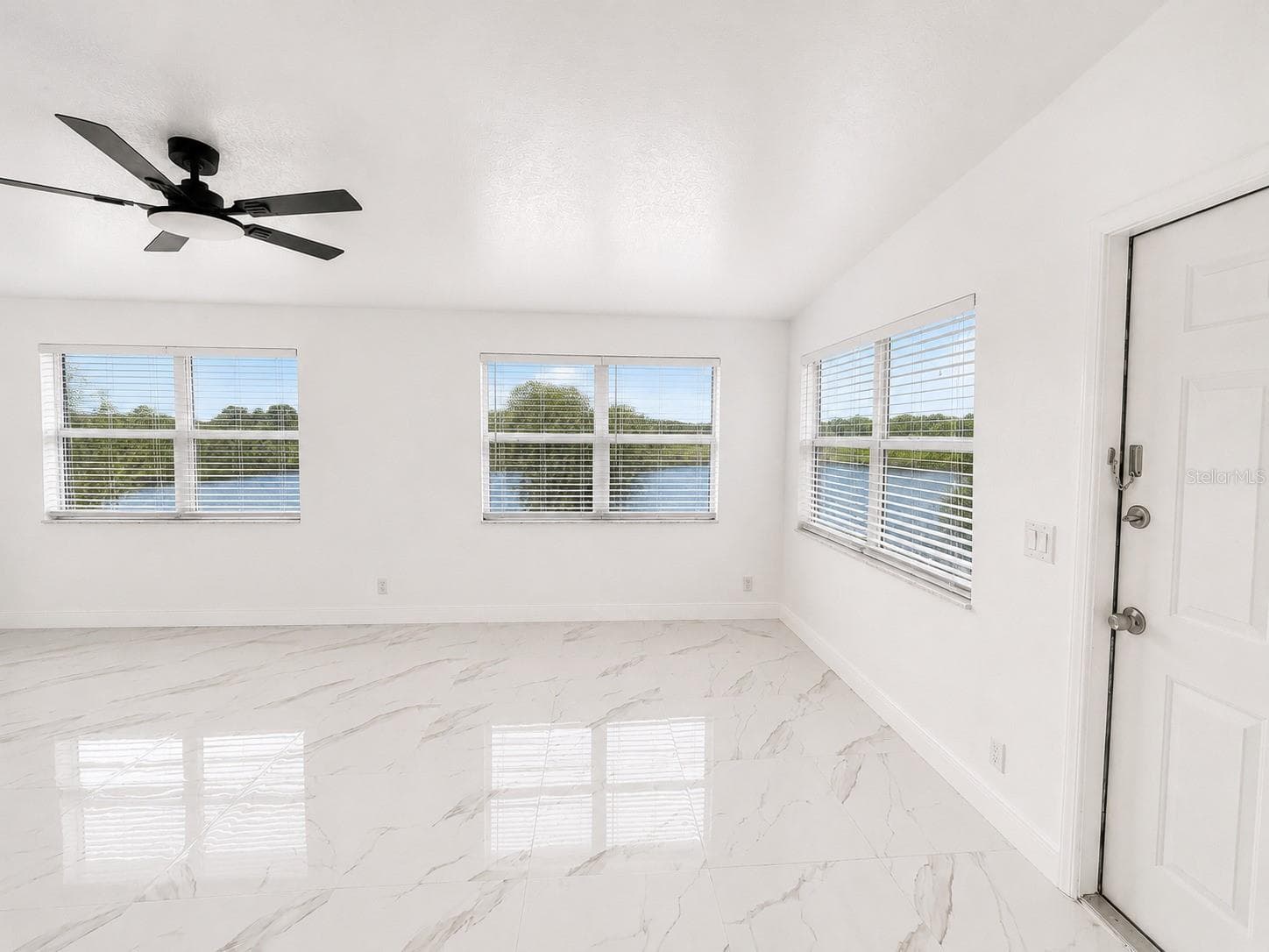 907 VALENTINA DRIVE — photo 17 of 43