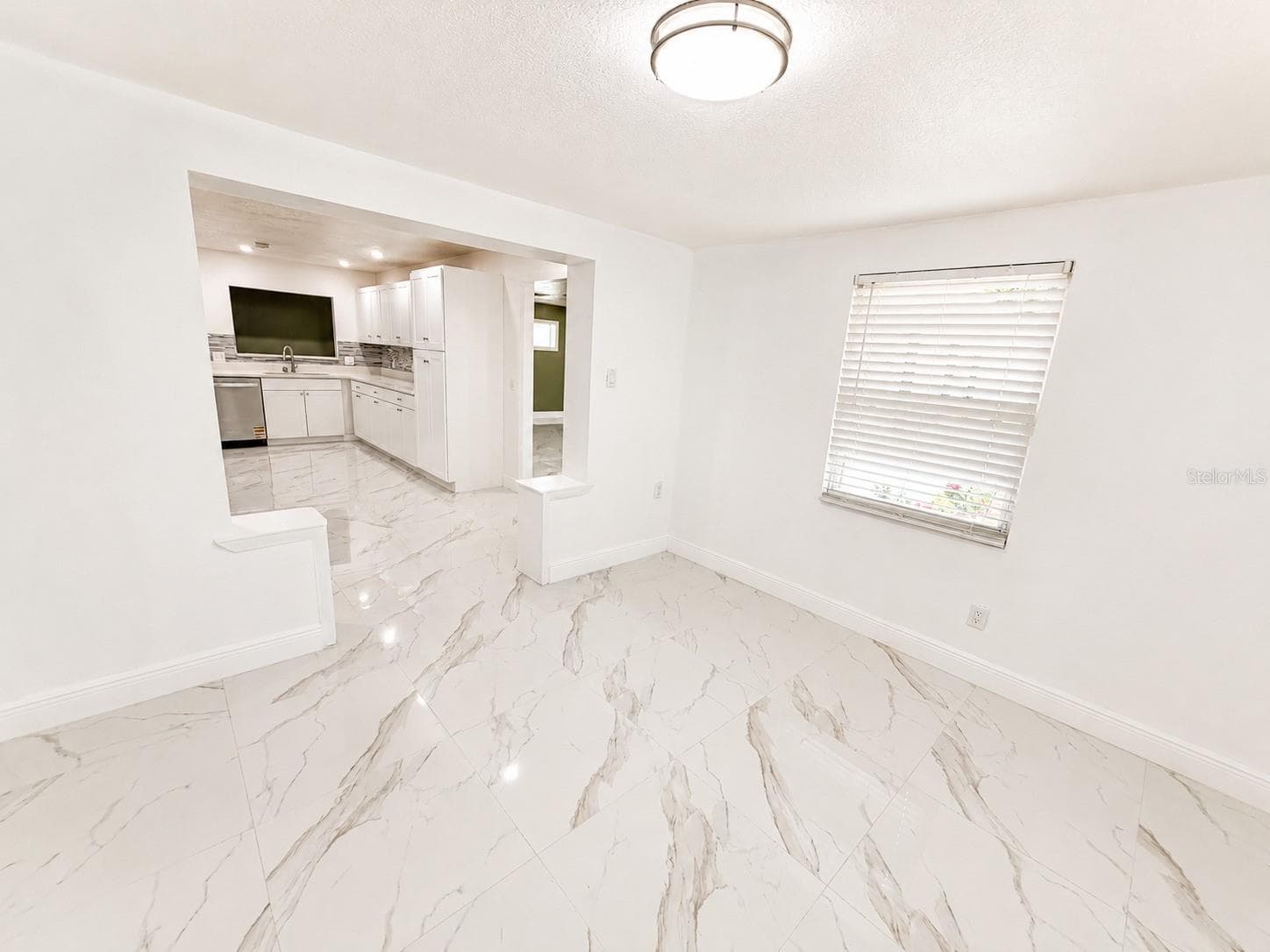907 VALENTINA DRIVE — photo 22 of 43