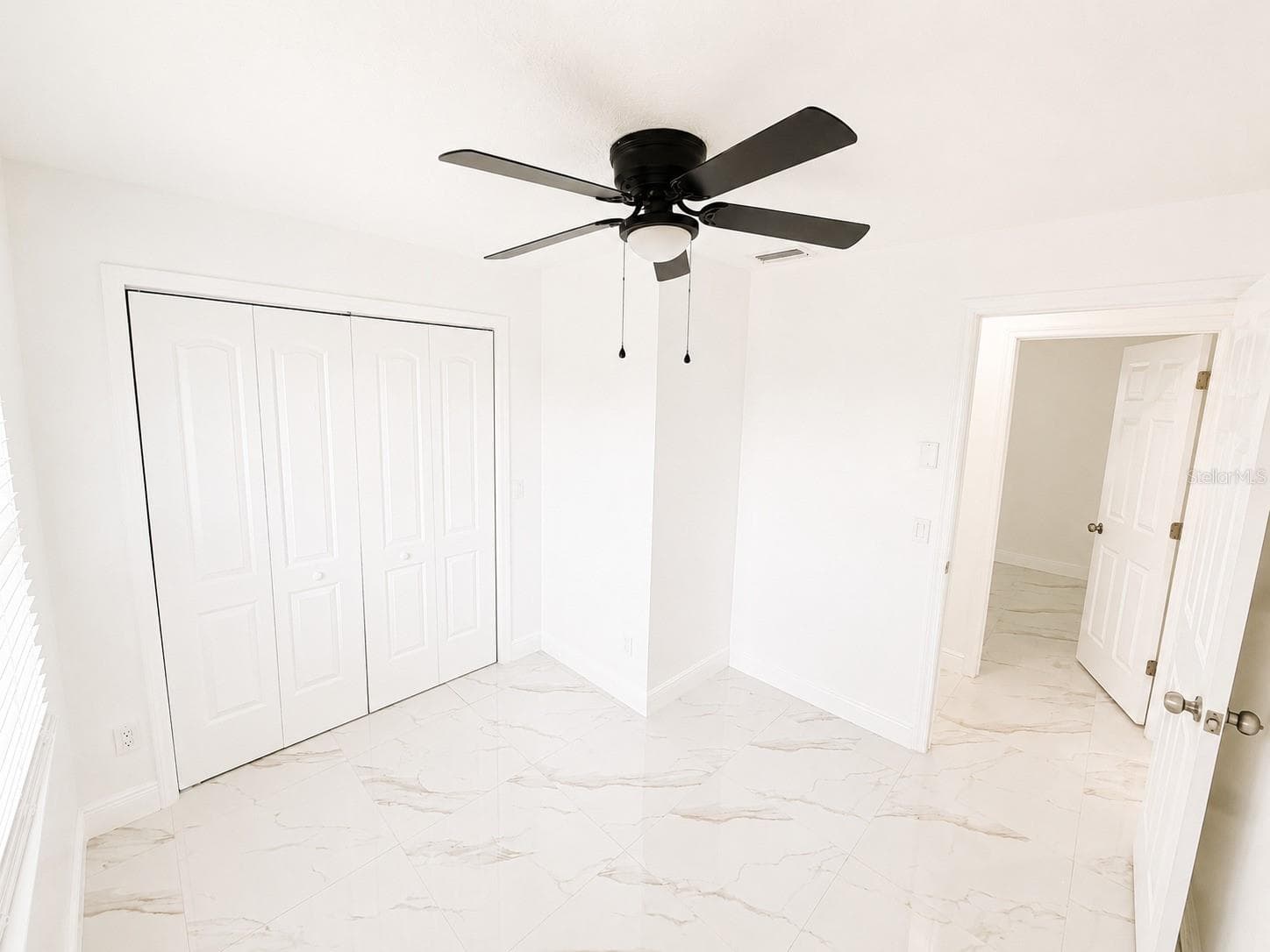 907 VALENTINA DRIVE — photo 39 of 43
