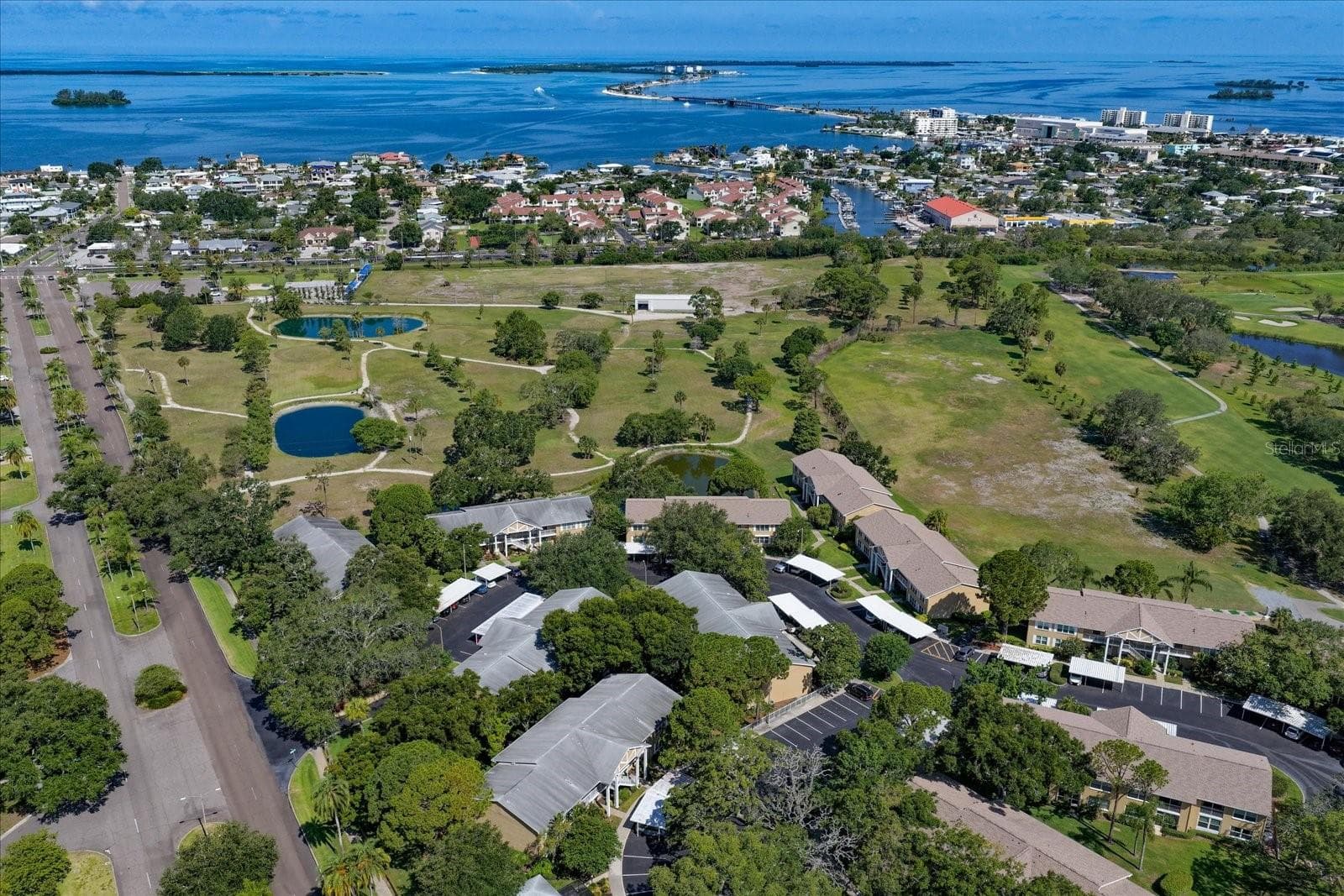 2152 GULF VIEW BOULEVARD — photo 4 of 63