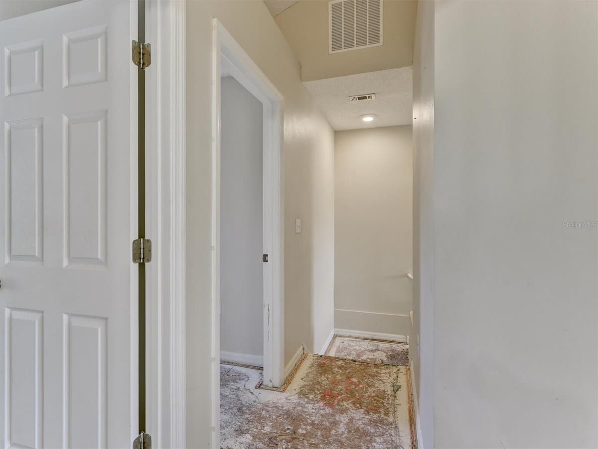 8407 BLUE LAGOON DRIVE — photo 16 of 28