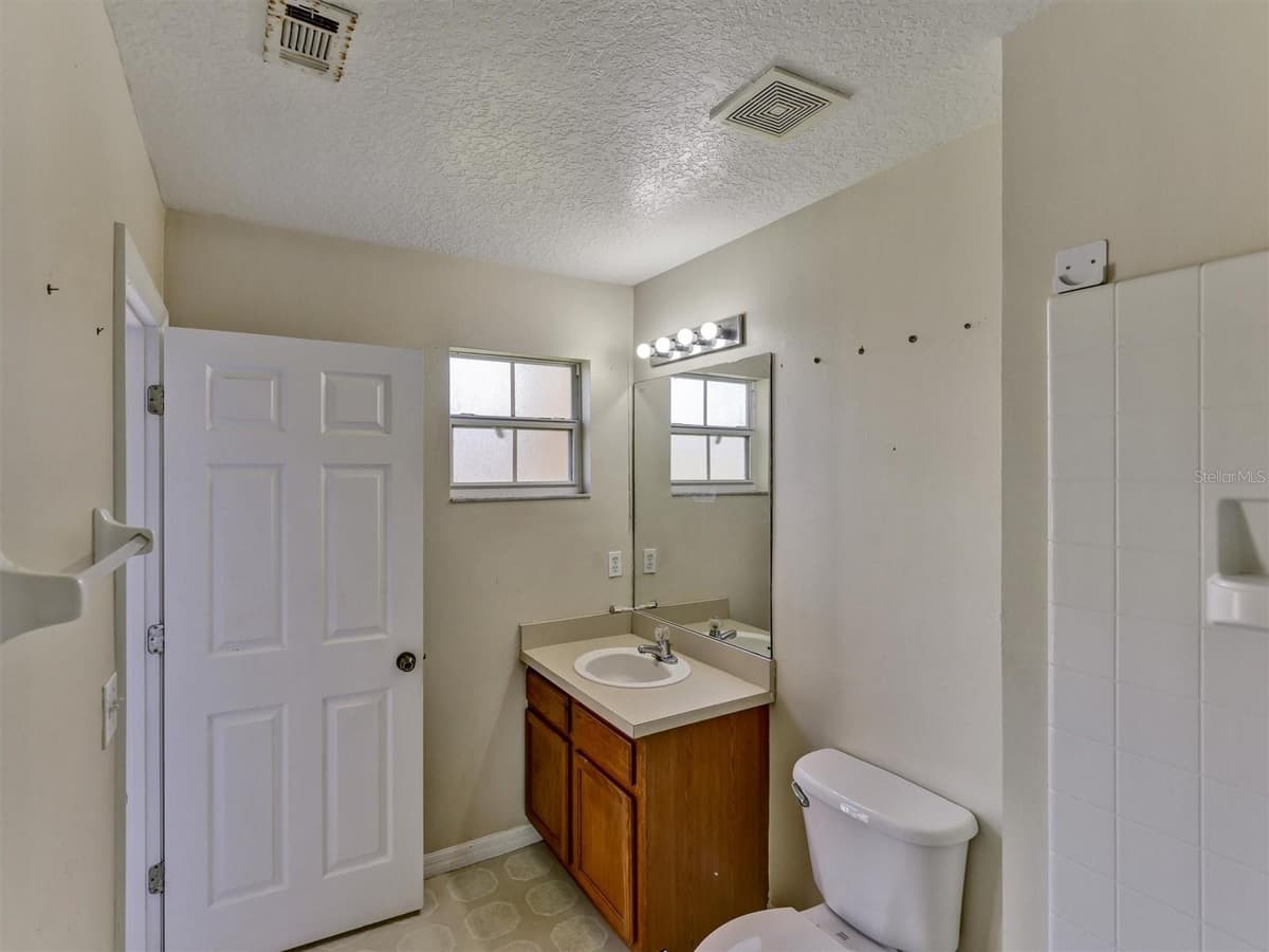 8407 BLUE LAGOON DRIVE — photo 19 of 28