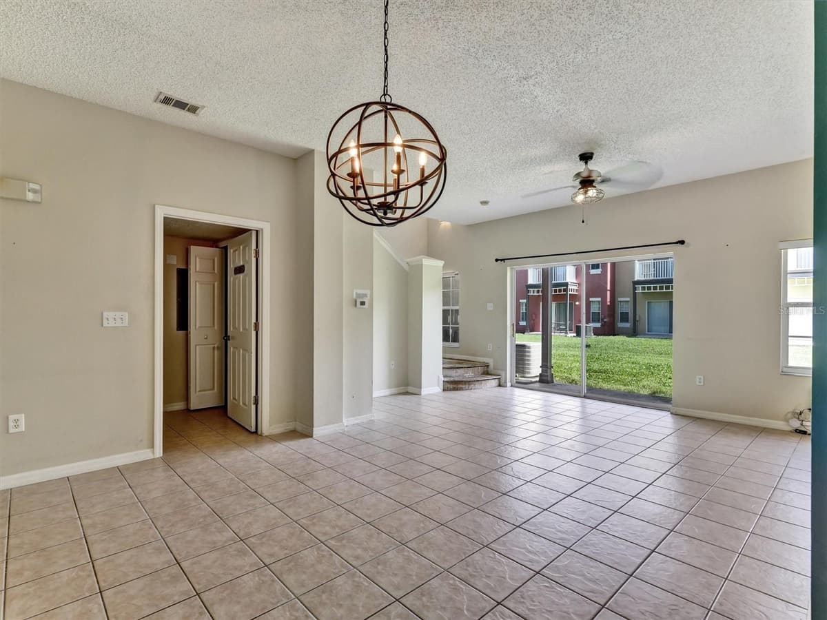 8407 BLUE LAGOON DRIVE — photo 10 of 28