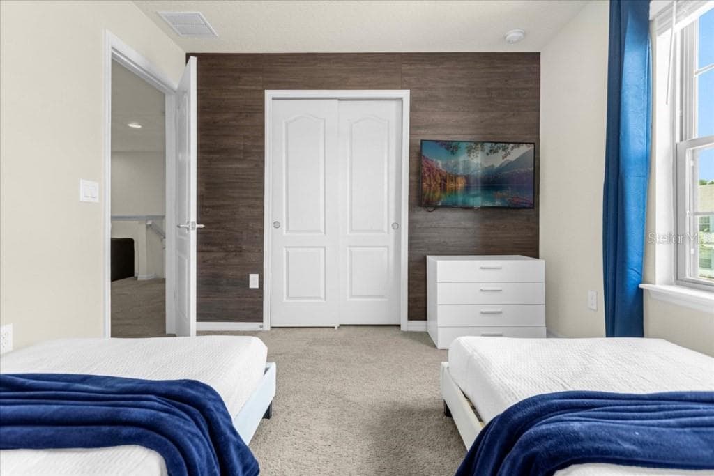 2413 DUBAI ST — photo 17 of 39