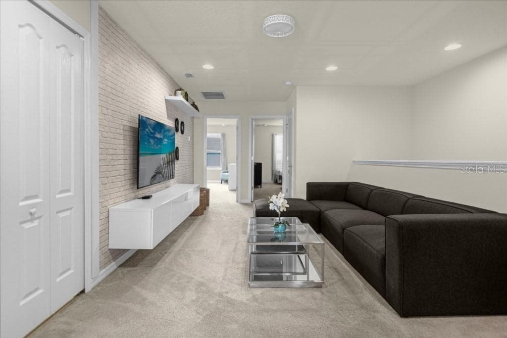 2413 DUBAI ST — photo 12 of 39