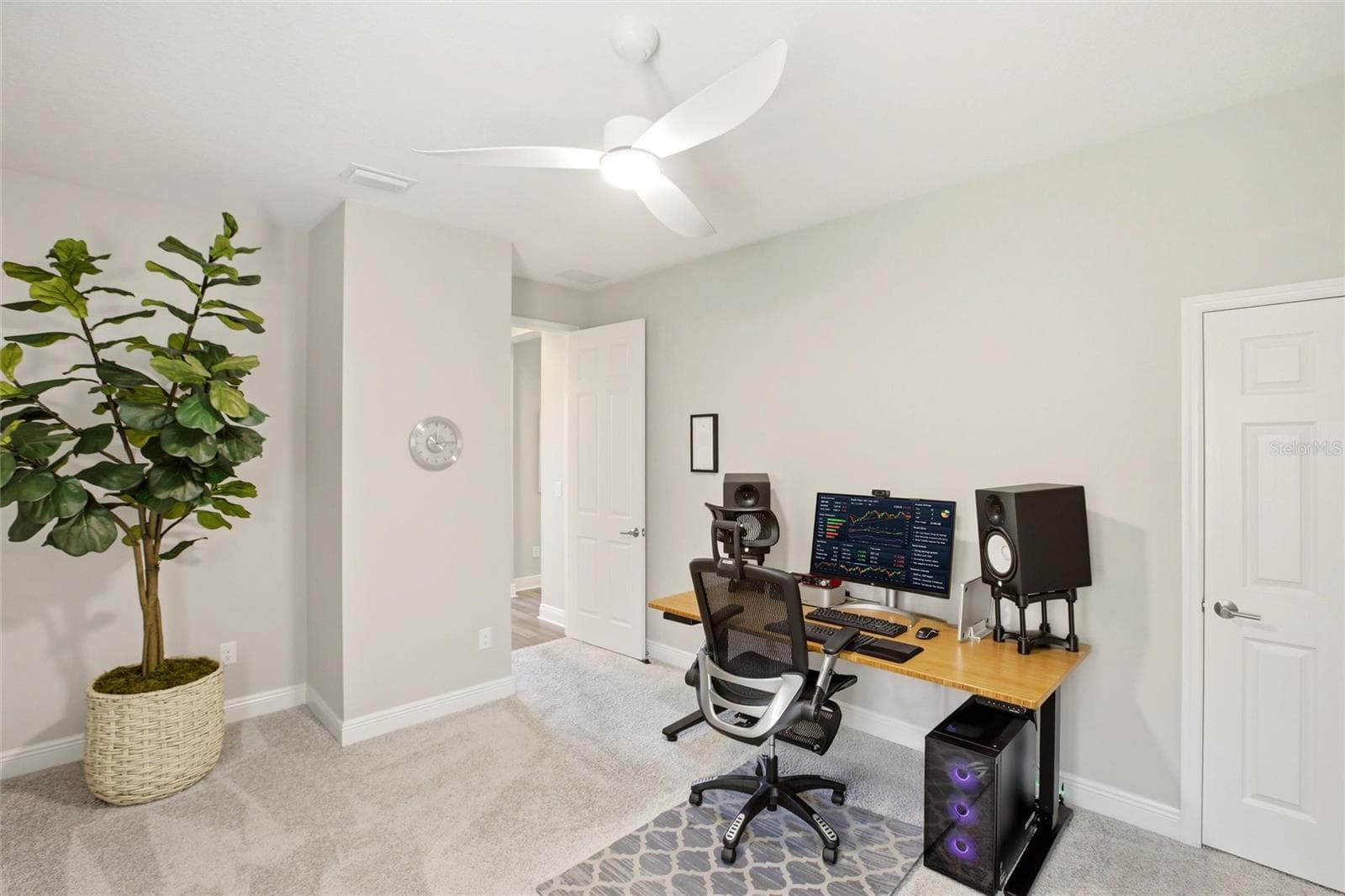 9109 WARM SPRINGS CIRCLE — photo 15 of 68