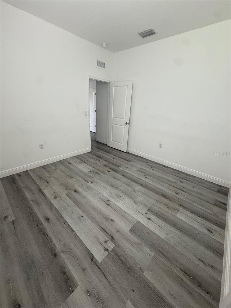 613 LOLETA COURT — photo 9 of 30