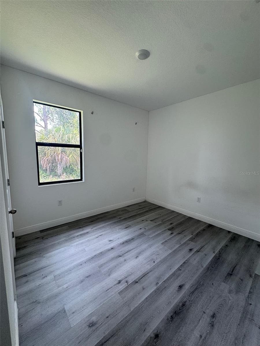 613 LOLETA COURT — photo 7 of 30