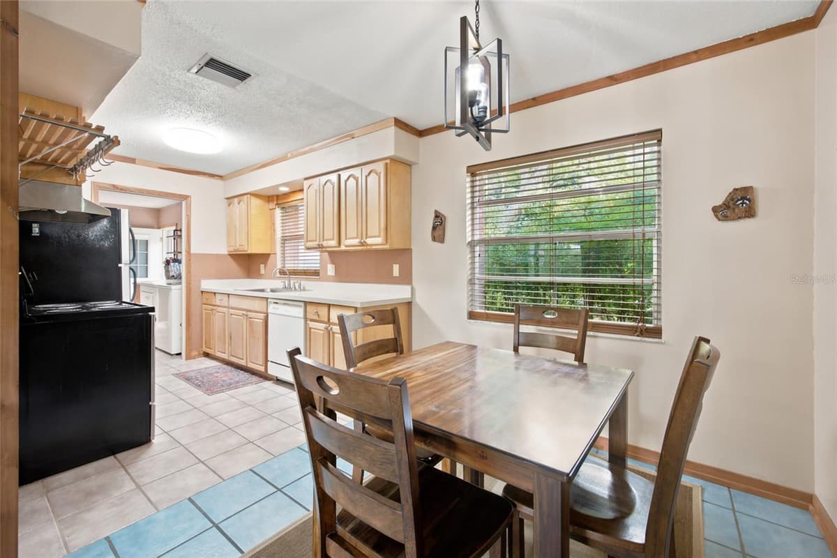 40847 COUNTY ROAD 439 — photo 8 of 57