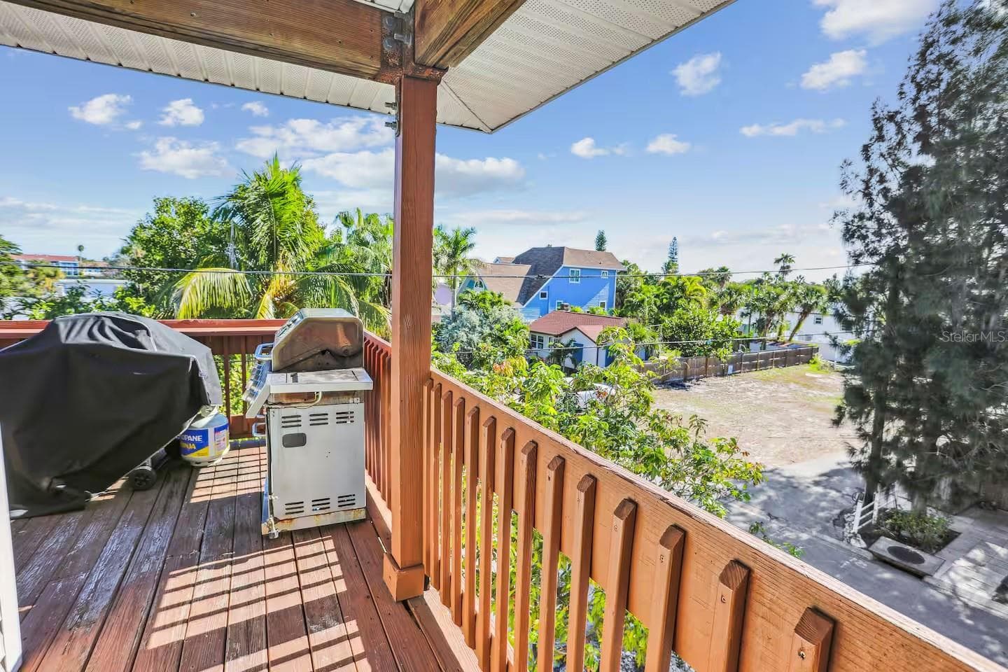 12201 GULF BOULEVARD — photo 16 of 57