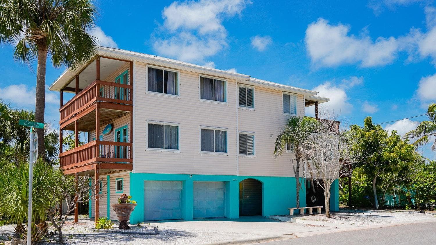 12201 GULF BOULEVARD — photo 45 of 57