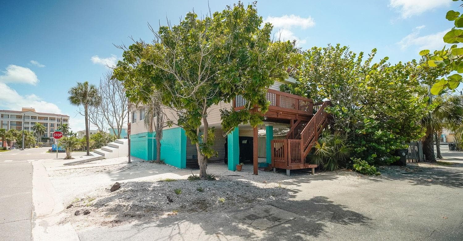 12201 GULF BOULEVARD — photo 56 of 57