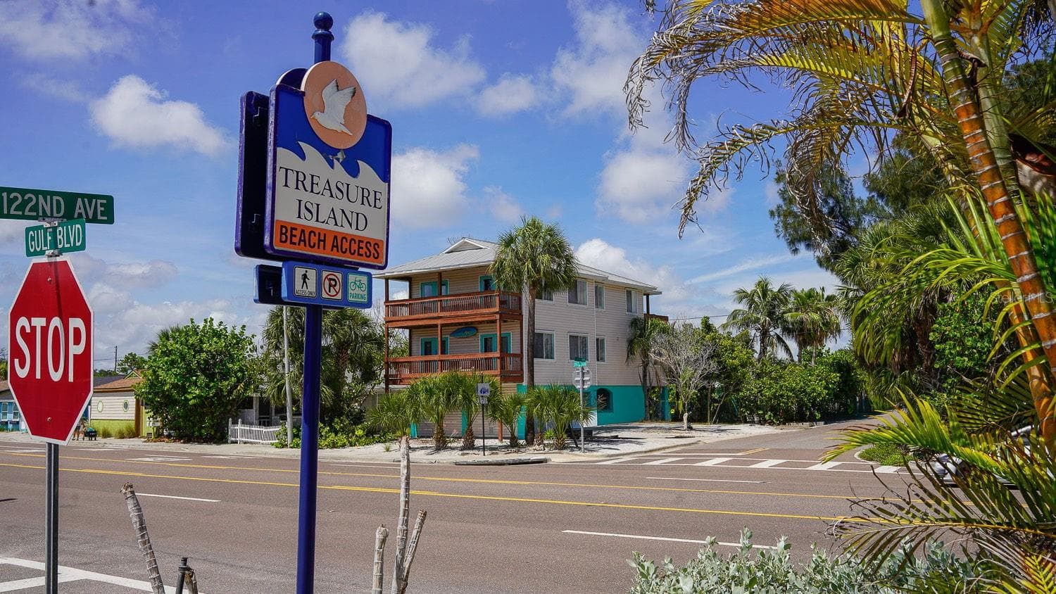 12201 GULF BOULEVARD — photo 44 of 57