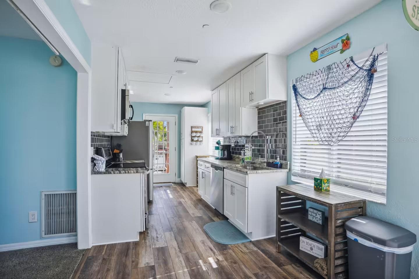 12201 GULF BOULEVARD — photo 14 of 57