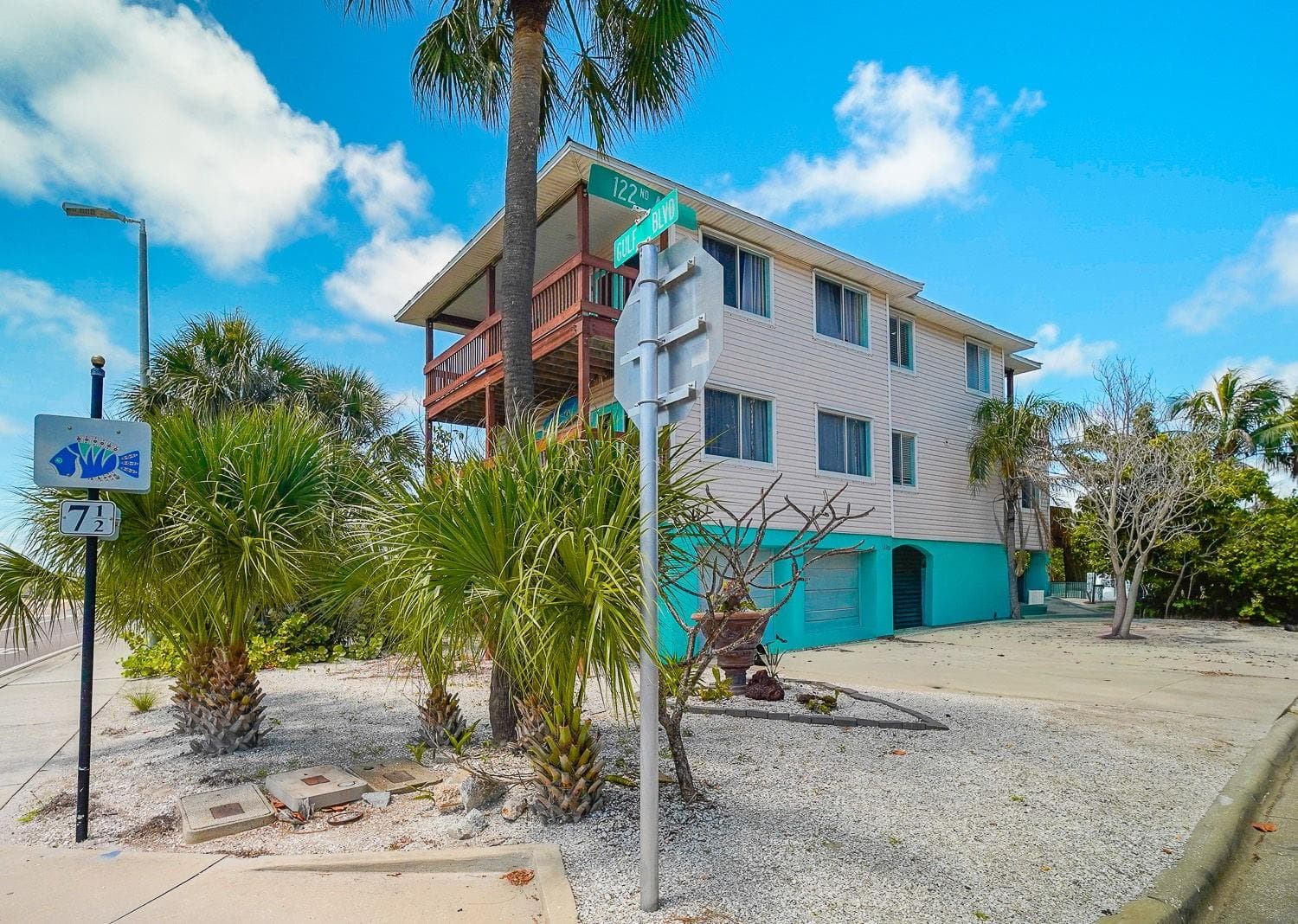 12201 GULF BOULEVARD — photo 55 of 57