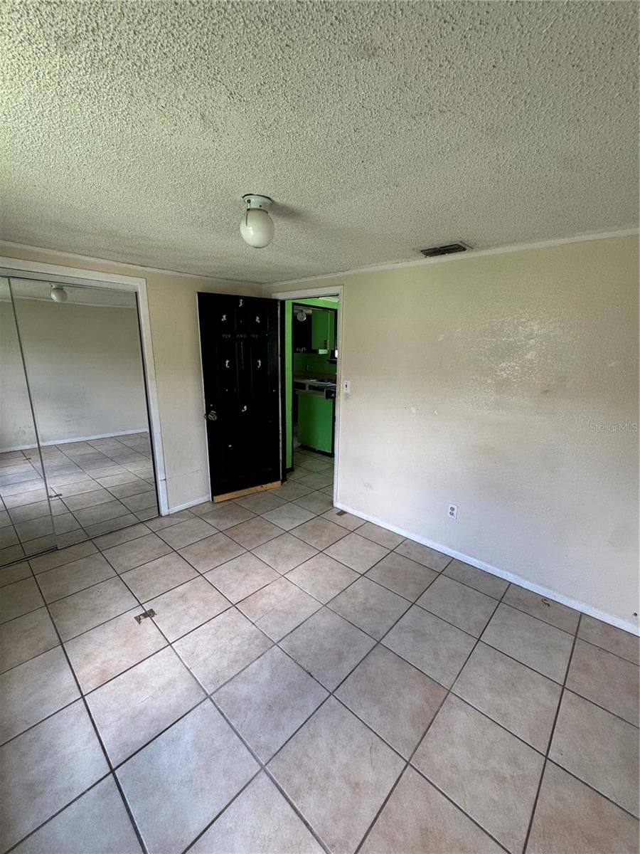 207 IDAHO AVENUE — photo 13 of 21