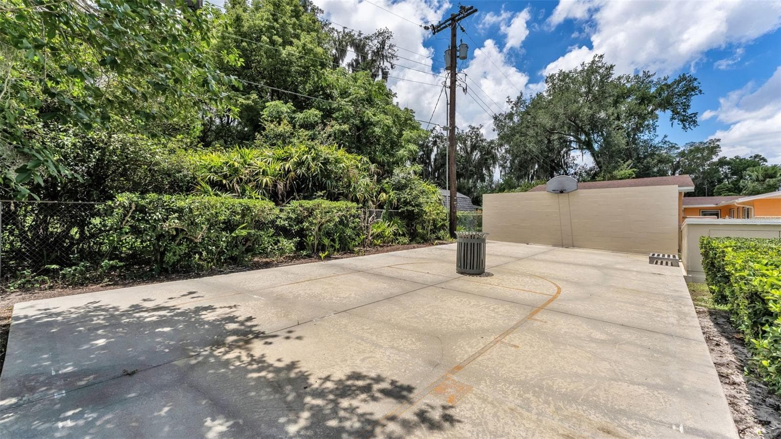 715 LAUREL LANE — photo 40 of 59