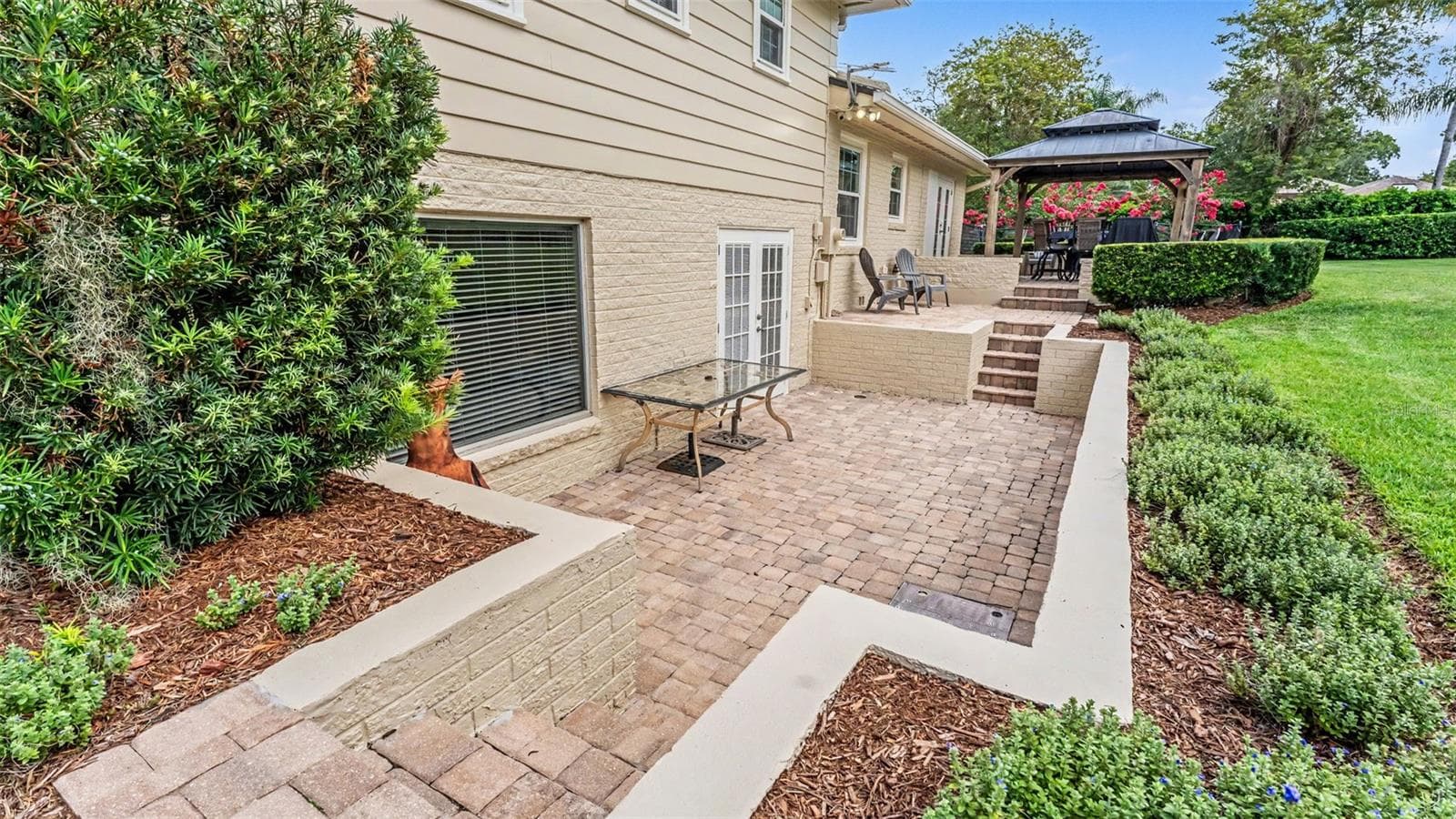 715 LAUREL LANE — photo 39 of 59