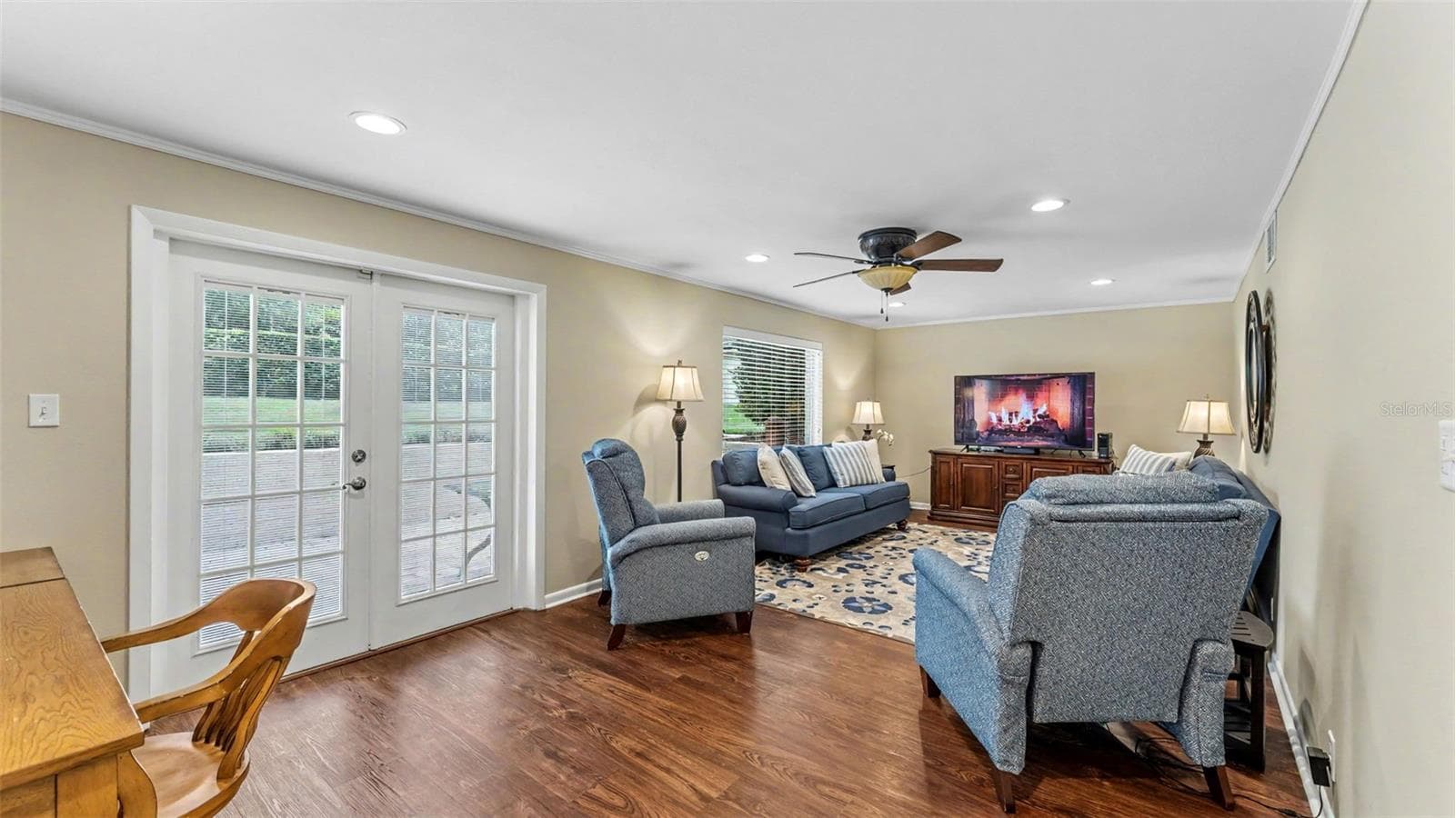 715 LAUREL LANE — photo 17 of 59