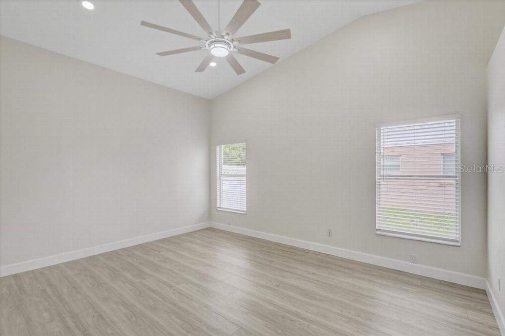 6501 68TH DRIVE — photo 17 of 46