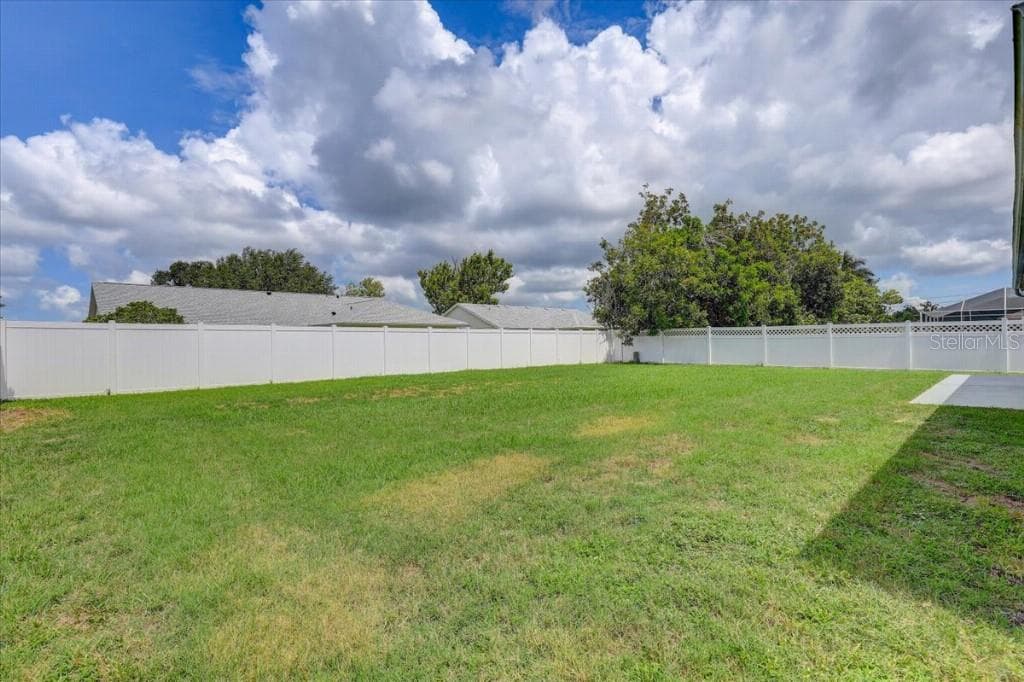 6501 68TH DRIVE — photo 38 of 46