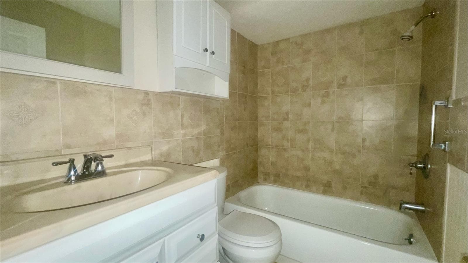4211 SHELDON PLACE — photo 12 of 25