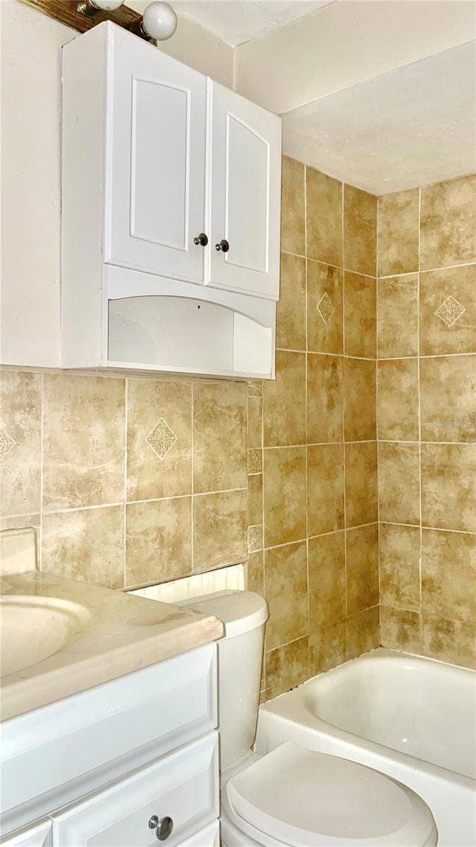 4211 SHELDON PLACE — photo 9 of 25