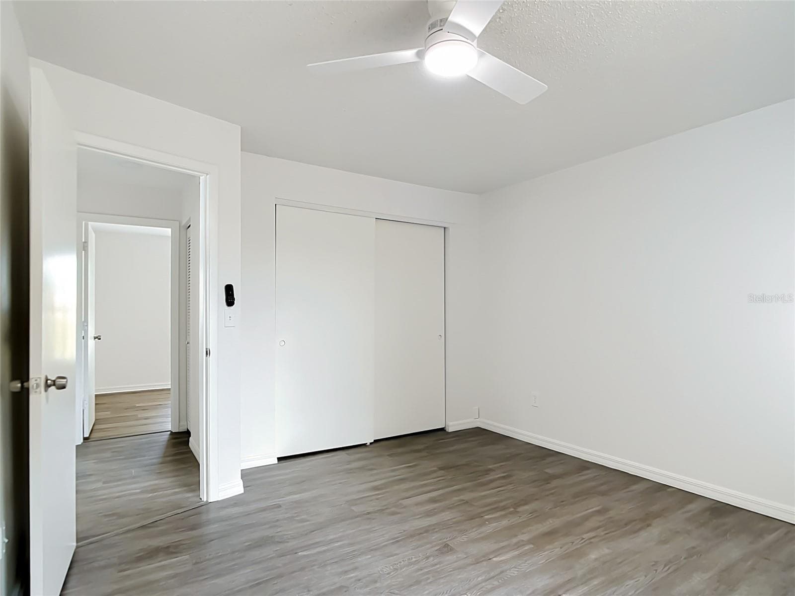 11256 CHALET AVENUE — photo 15 of 40