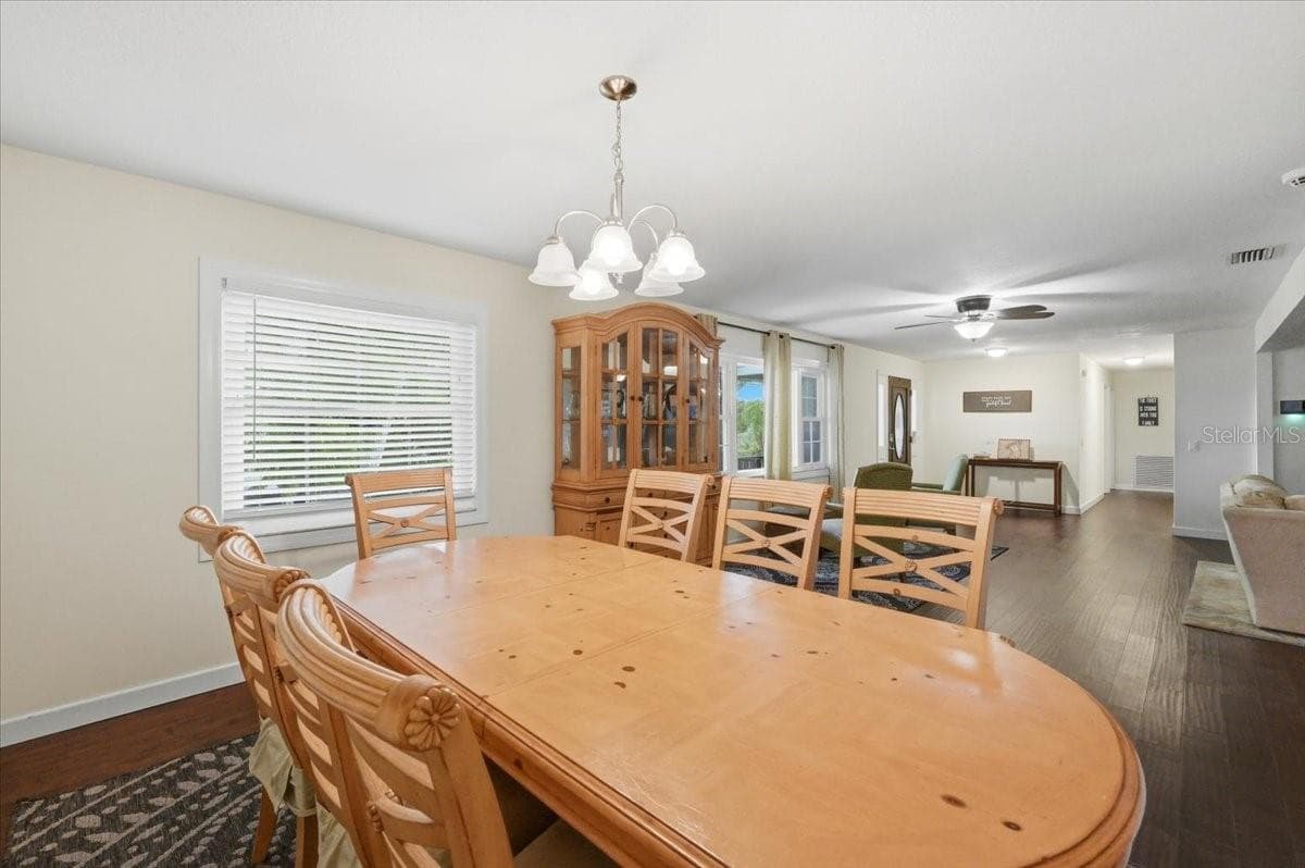 4520 ORANGEWOOD LOOP — photo 17 of 55