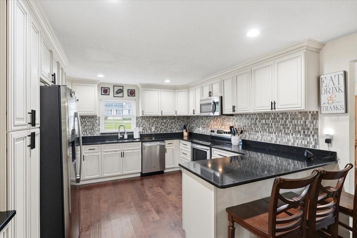 4520 ORANGEWOOD LOOP — photo 13 of 55