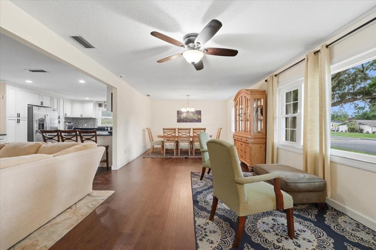 4520 ORANGEWOOD LOOP — photo 10 of 55