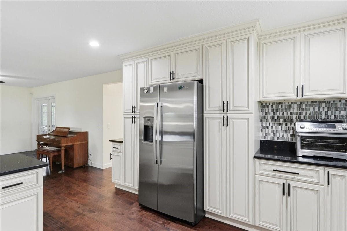 4520 ORANGEWOOD LOOP — photo 14 of 55