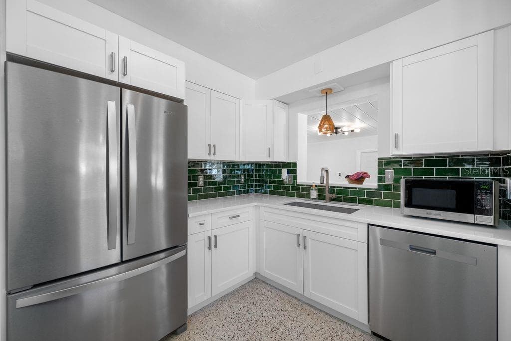 1401 ISLAND DRIVE — photo 15 of 53