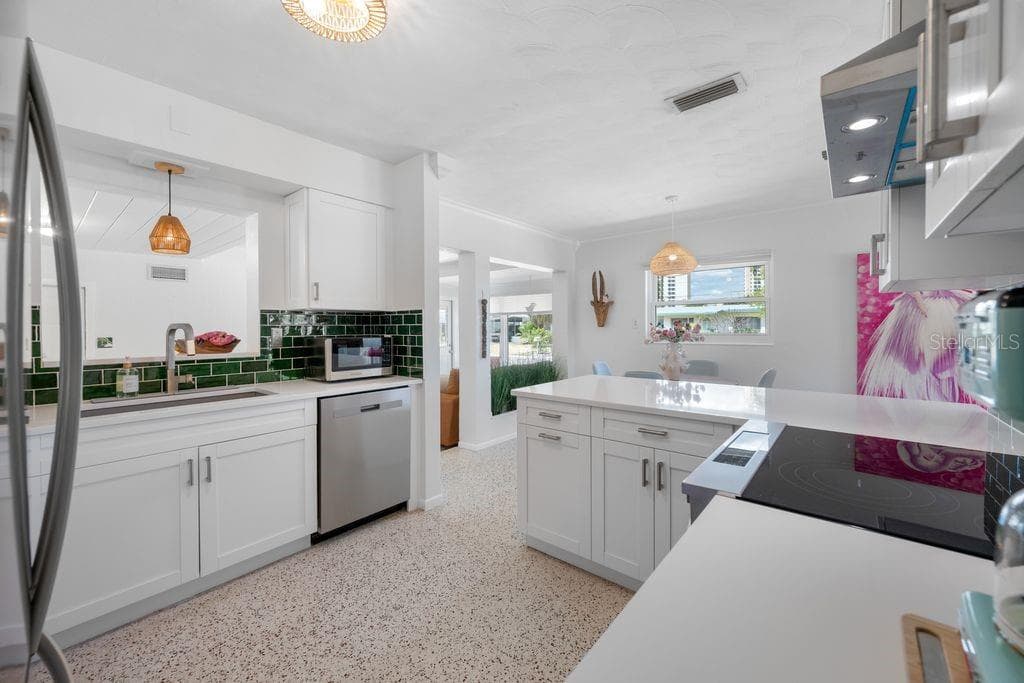 1401 ISLAND DRIVE — photo 14 of 53