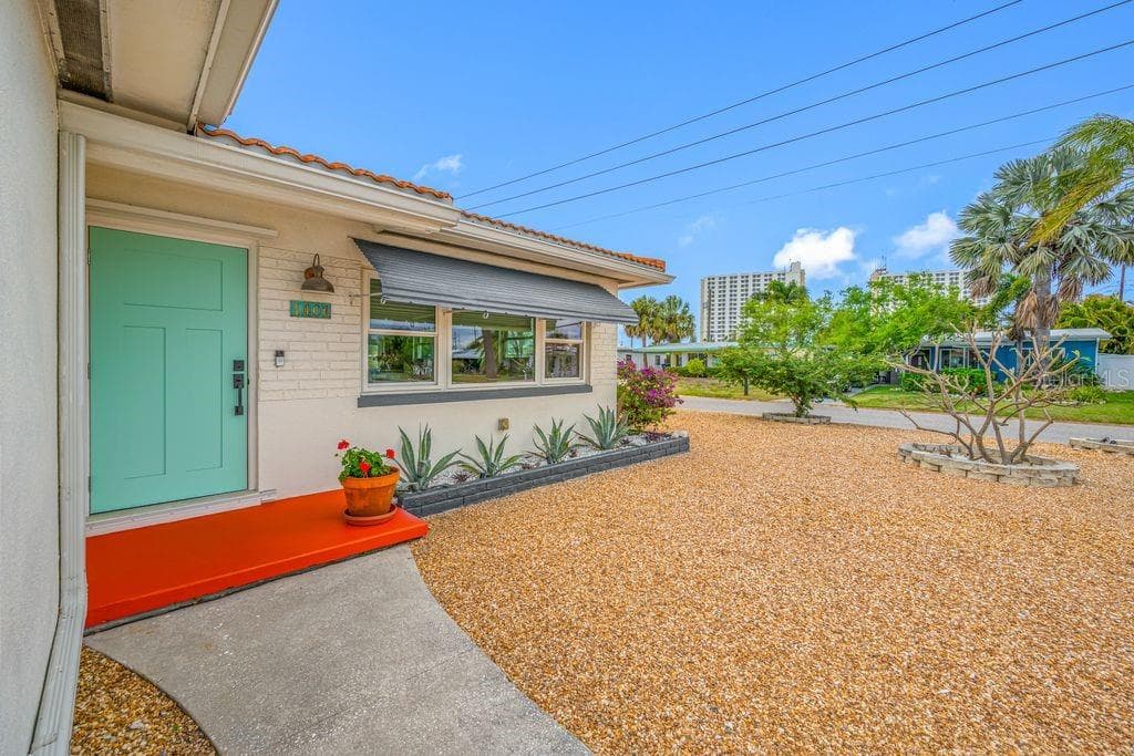 1401 ISLAND DRIVE — photo 3 of 53