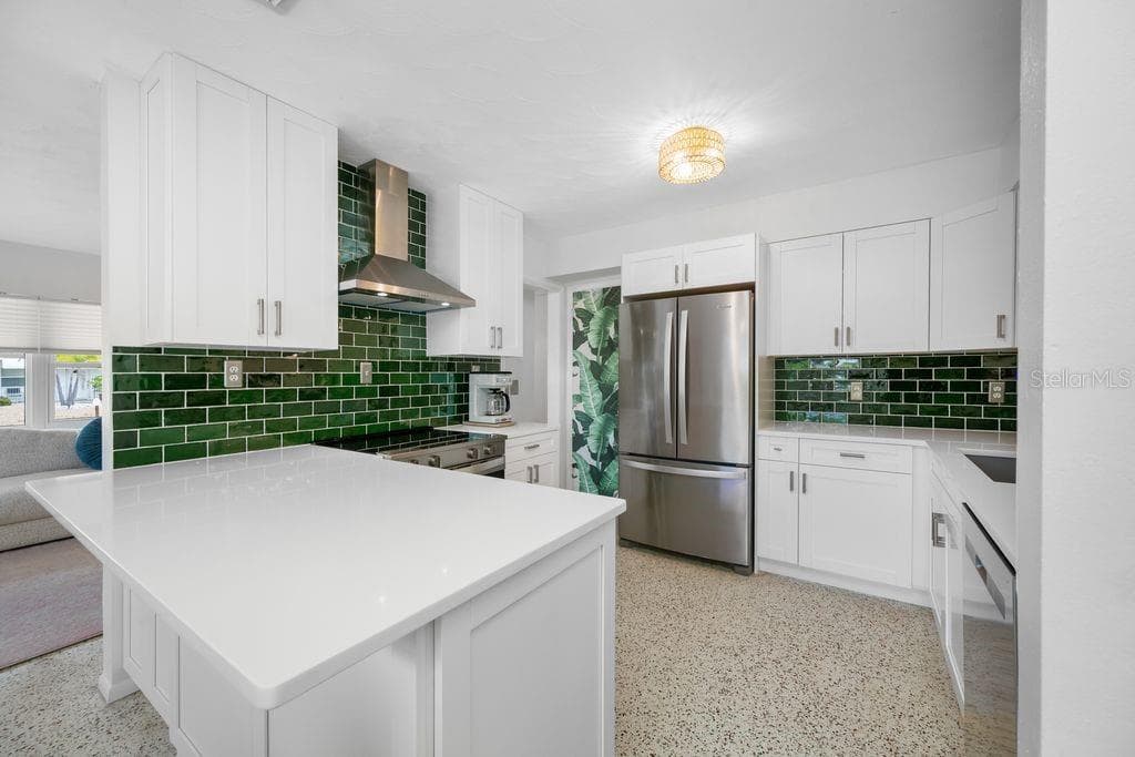 1401 ISLAND DRIVE — photo 11 of 53